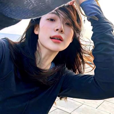 蓬门玉女金龟婿